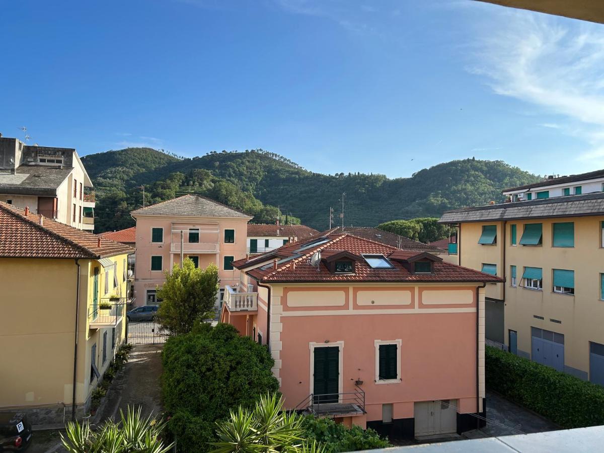Ampio Trilocale Con Posto Auto Villa Sestri Levante Luaran gambar