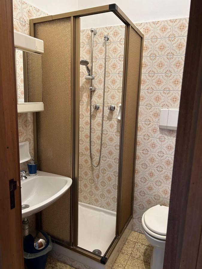 Ampio Trilocale Con Posto Auto Villa Sestri Levante Luaran gambar