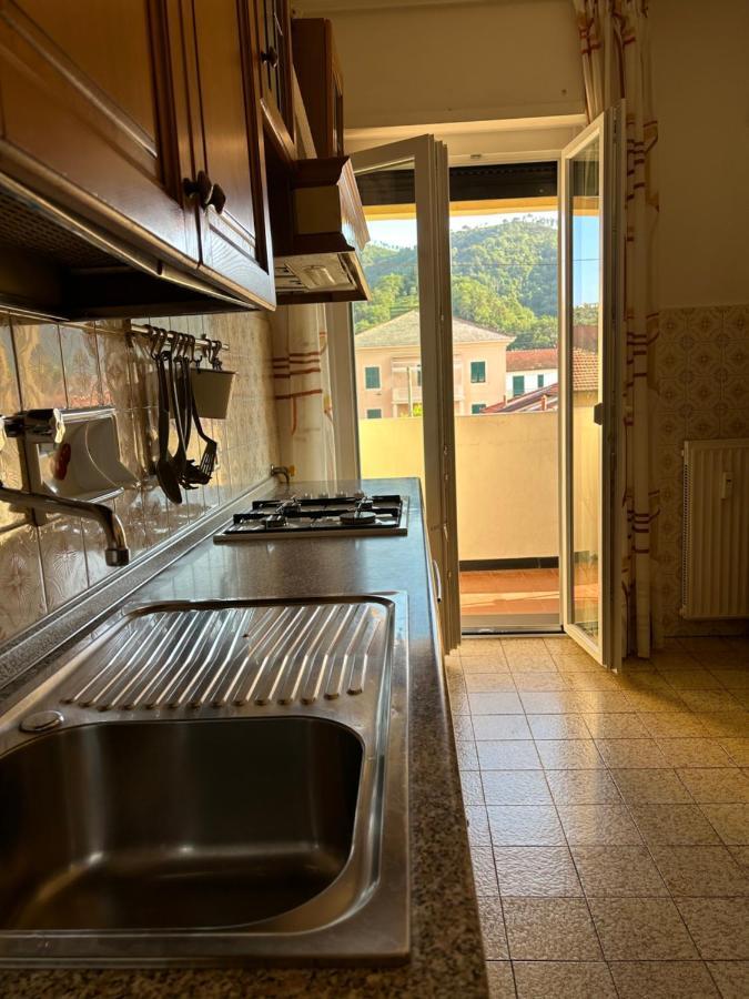 Ampio Trilocale Con Posto Auto Villa Sestri Levante Luaran gambar